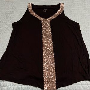 ANA - Black top with sequin details - perfect for a summer date night!